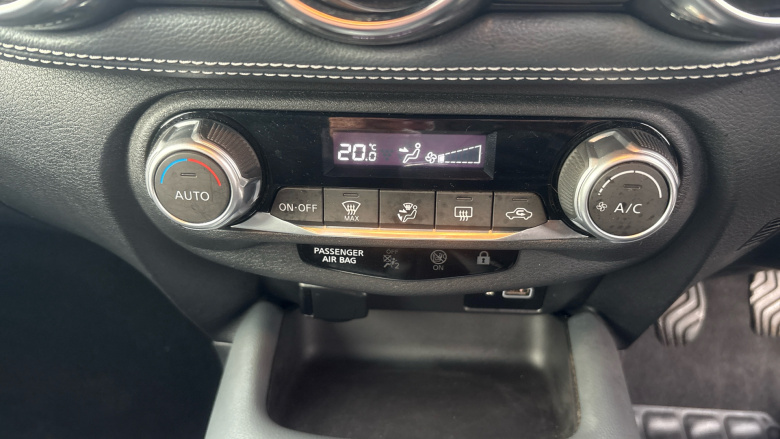 Nissan Juke 1.0 DiG-T N-Connecta 5dr Petrol Hatchback